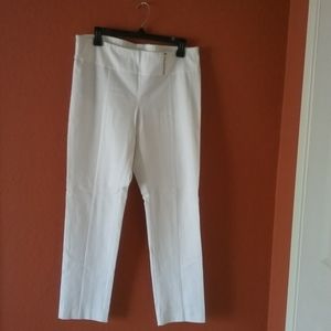 White, skinny, stretch pants